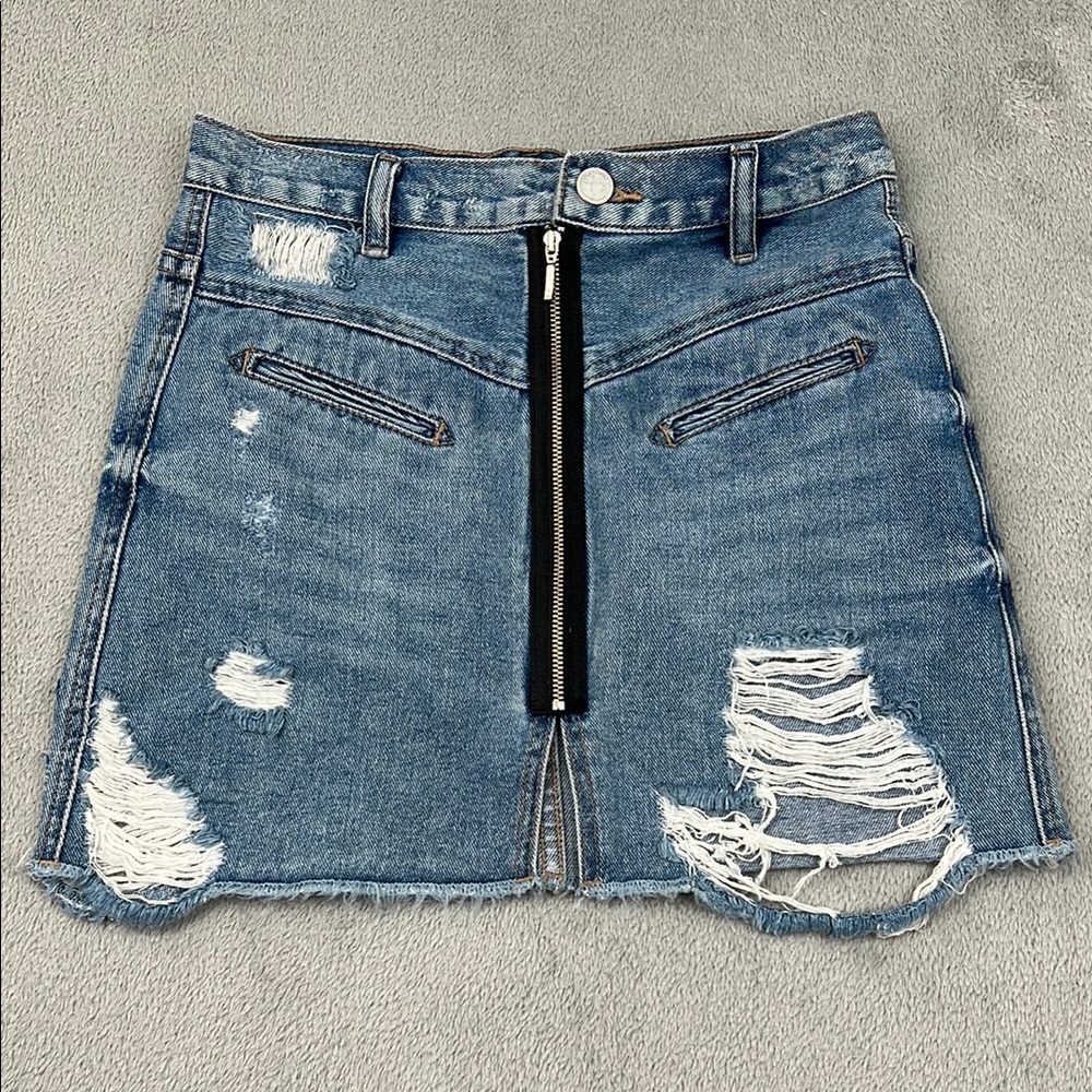 BLANK NYC 24, 00/0 Full Zip Distressed Denim Mini Skirt